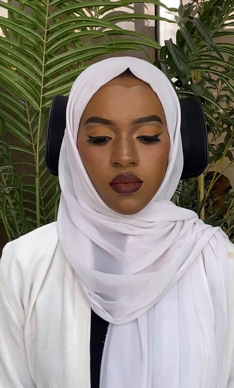Hijab-friendly glam makeup look